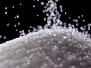 Φωτογραφία για Άγνωστα πράγματα που μπορείτε να κάνετε με το αλάτι που θα σας αφήσουν με ανοικτό το στόμα! [video]