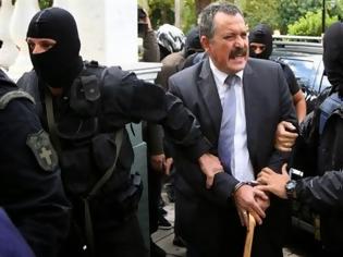 Φωτογραφία για Αποφυλακίστηκε ο βουλευτής της Χρυσής Αυγής Χρήστος Παππάς