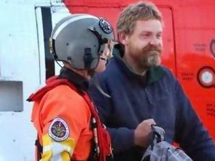 Φωτογραφία για Σώθηκε ιστοπλόος που αγνοούνταν επί 66 ημέρες στη θάλασσα - Πώς κατάφερε να επιζήσει; [video]
