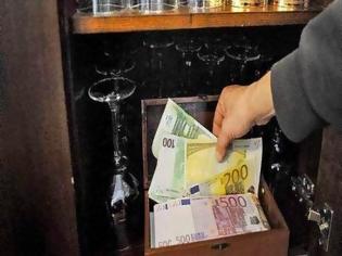 Φωτογραφία για Ορίστε που κρύβουν τις οικονομίες τους οι Έλληνες λόγω κρίσης! [photos]