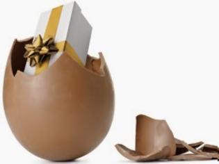 Φωτογραφία για Λαμπάδα, σοκολατένιο αυγό και τσουρέκι: Τι συμβολίζουν τα δώρα του Πάσχα;