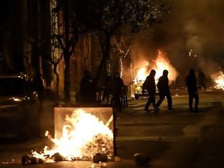 Φωτογραφία για ΕΝΝΕΑ ΣΥΛΛΗΨΕΙΣ ΚΑΙ ΔΥΟ ΤΡΑΥΜΑΤΙΕΣ ΑΣΤΥΝΟΜΙΚΟΙ, Ο ΑΠΟΛΟΓΙΣΜΟΣ ΤΩΝ ΧΘΕΣΙΝΩΝ ΕΠΕΙΣΟΔΙΩΝ VD