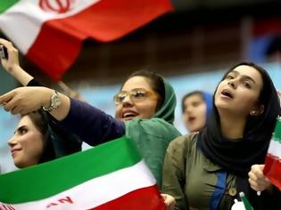 Φωτογραφία για Κάτι αλλάζει στο Ιράν για τις γυναίκες