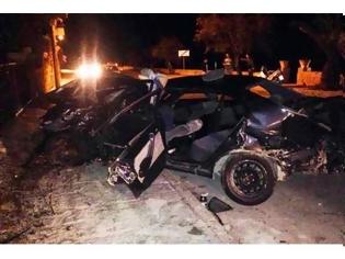Φωτογραφία για Ζάκυνθος: Σκοτώθηκε νεαρός οδηγός - Το αυτοκίνητό του καρφώθηκε σε φοίνικα!