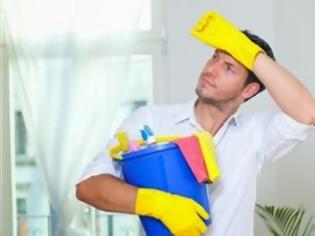 Φωτογραφία για Πώς οι δουλειές του σπιτιού επηρεάζουν θετικά τους άντρες