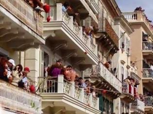 Φωτογραφία για Το βενετσιάνικο έθιμο του Μ. Σαββάτου στην Κέρκυρα! [video]