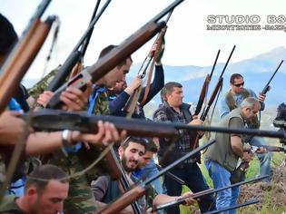 Φωτογραφία για Αναβίωσε και φέτος το έθιμο του πυροβολισμού του Ιούδα στην Ασίνη