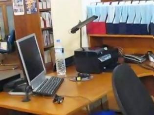 Φωτογραφία για Οι καταληψίες του ΕΚΠΑ με κάμερες σε γραφεία της Πρυτανείας: Δεν έχουμε κάνει ζημιές