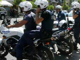 Φωτογραφία για Πάτρα: Τρελή καταδίωξη στο κέντρο της πόλης - Αυτοκίνητο δραπέτη παραβίαζε φανάρια, stop και μπήκε αντίθετα στην Όθωνος Αμαλίας!