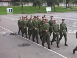 Φωτογραφία για Απίστευτο καψόνι στο ρωσικό στρατό - Δεν θα πιστεύετε στα μάτια σας! [video]