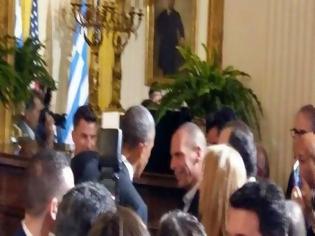 Φωτογραφία για Ιστορική συνάντηση Βαρουφάκη με Ομπάμα: Όλα όσα ρώτησε ο Έλληνας Υπουργός Οικονομικών τον Πρόεδρο της Αμερικής! [photos]