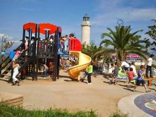 Φωτογραφία για Πάτρα: Η Δημοτική Αρχή για την παιδική χαρά στο Φάρο - Η παιδική χαρά ανήκει στο Δήμο και όχι στον ιδιώτη