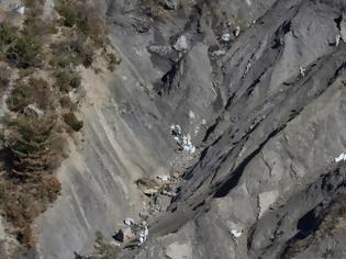 Φωτογραφία για Ολοκληρώθηκε η επιχείρηση ανάσυρσης του αεροσκάφους της Germanwings
