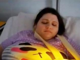 Φωτογραφία για Χαλκίδα: Τραγική φιγούρα η γυναίκα που ακρωτηριάστηκε από λεωφορείο - Οι δύσκολες ώρες στο νοσοκομείο! [video]