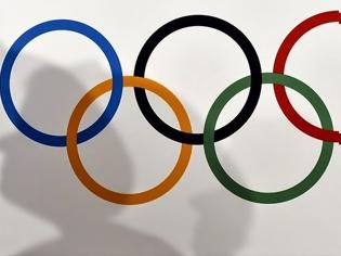 Φωτογραφία για Σοκάρει ο Ολυμπιονίκης με το φόρεμα και την περούκα! [photos]