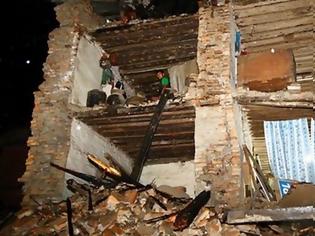 Φωτογραφία για Ξεπερνούν τους 750 οι νεκροί από τον σεισμό 7,9 ρίχτερ στο Νεπάλ