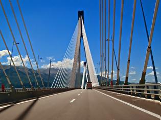 Φωτογραφία για Επισκέψιμο τουριστικό αξιοθέατο από το καλοκαίρι η Γέφυρα Ρίου - Αντιρρίου