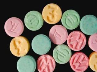 Φωτογραφία για Πλάκα κάνεις! Χορηγούν MDMA στους απόστρατους πεζοναύτες για να...[photo]