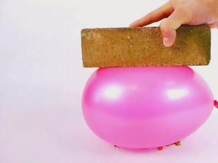 Φωτογραφία για 3 πειράματα με μπαλόνια που θα σας εκπλήξουν [video]