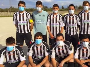 Φωτογραφία για Πάτρα: Ποδοσφαιριστές τοπικής ομάδας αγωνίστηκαν με μάσκες χειρουργείου!