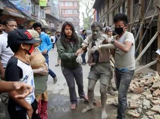 Φωτογραφία για Ο εφιάλτης στο Νεπάλ επιστρέφει: Νέος σεισμός 7, 4 Ρίχτερ