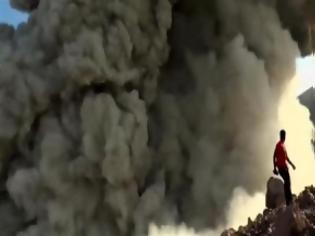 Φωτογραφία για BINTEO ΣΟΚ: Ηφαίστειο εκρήγνυται δίπλα σε αμέριμνους τουρίστες! [video]