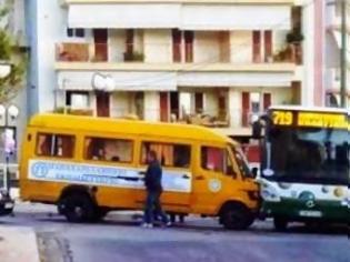 Φωτογραφία για Φωτογραφίες από την σύγκρουση σχολικού με λεωφορείο του ΟΑΣΑ
