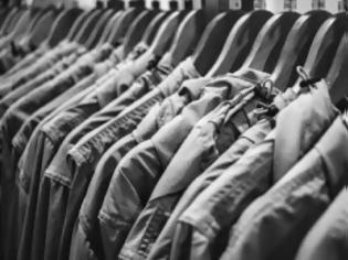 Φωτογραφία για Οι κίνδυνοι που κρύβουν τα καινούργια ρούχα