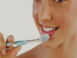 Φωτογραφία για Σου τελείωσε η οδοντόκρεμα; Τέσσερα TIPS για να βουρτσίσεις τα δόντια σου και να παραμείνουν λευκά!