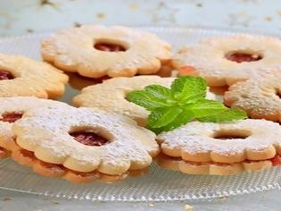 Φωτογραφία για Η συνταγή της ημέρας: Γεμιστά μπισκότα με μαρμελάδα (67 θερμίδες)