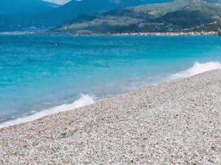 Φωτογραφία για Πάτρα – Απίστευτο : Η περιφέρεια βγάζει καθαρές παραλίες στις οποίες το πανεπιστήμιο απαγορεύει το κολύμπι