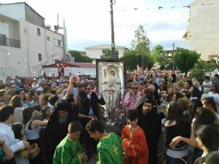 Φωτογραφία για 6539 - Πλήθη πιστών υποδέχθηκαν την Γερόντισσα του Αγίου Όρους στη Λάρισα (φωτογραφίες)