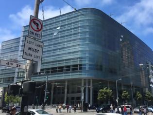 Φωτογραφία για Η Apple ετοιμάζει το εκθεσιακό κέντρο του Moscone West για το WWDC 2015