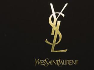 Φωτογραφία για ΣΑΛΟΣ! Αυτή είναι η διαφήμιση του Yves Saint Laurent που απαγορεύτηκε ως ανεύθυνη [photo]