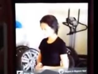 Φωτογραφία για ΣΟΚΑΡΙΣΤΙΚΟ: 13χρονη αυτοκτόνησε όταν ο πατέρας της ανέβασε στο διαδίκτυο αυτό το video! [video]