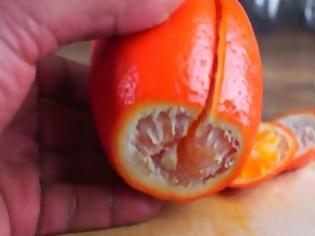 Φωτογραφία για Υπέροχο: Δείτε τι θα κάνει στο πορτοκάλι με μόλις 3 χαρακιές και θα εκπλαγείτε [video]