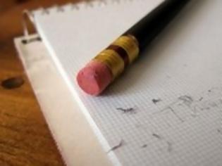 Φωτογραφία για ΤΟ ΗΞΕΡΕΣ; Πως οι γόμες σβήνουν το στυλό ή το μολύβι από το χαρτί