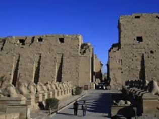 Φωτογραφία για Σκηνές τρόμου στην Αίγυπτο - Καμικάζι ανατινάχθηκε σε αρχαιολογικό χώρο