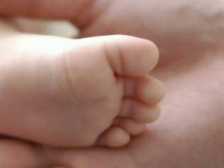 Φωτογραφία για Νεαρή Βουλγάρα γέννησε μέσα σε άθλιες συνθήκες στο σπίτι της στην Ηλεία