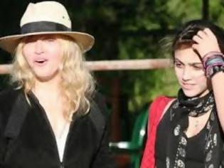 Φωτογραφία για Madonna: Η κόρη της με grannyhair δεν θυμίζει σε τίποτα την βασίλισσα της ποπ [photos]