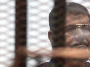 Φωτογραφία για Νέα ισόβια στον Αιγύπτιο πρώην πρόεδρο Μόρσι για κατασκοπεία