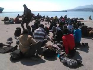 Φωτογραφία για Νέα επεισόδια στο λιμάνι της Μυτιλήνης- Συλλήψεις και τραυματισμοί μεταναστών