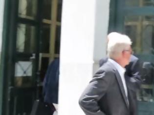 Φωτογραφία για Ο πρώην πρόεδρος της ΕΠΟ Γιώργος Σαρρής στον Ανακριτή [video]