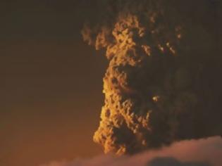 Φωτογραφία για Η έκρηξη του ηφαιστείου Calbuco της Χιλής μέσα από το φακό του Martin Heck - Δείτε το συγκλονιστικό βίντεο
