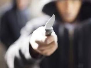 Φωτογραφία για Νεαρός με μαχαίρι λήστεψε σούπερ μάρκετ στη Χίο
