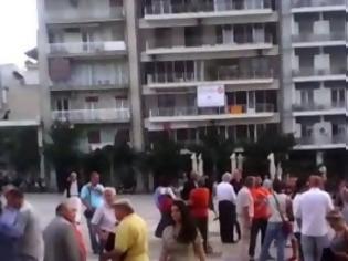 Φωτογραφία για Πάτρα - Τώρα: Συγκέντρωση του Κινήματος Μένουμε Ευρώπη στην πλατεία Γεωργίου [video] [photo]