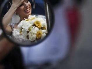 Φωτογραφία για Ο κόσμος το έχει χάσει εντελώς – Πως εμφανίστηκε αυτή η νύφη στον γάμο της... [photos]