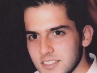 Φωτογραφία για Νέες καταδίκες αυτοδιοικητικών για φόνο - Ο 22χρονος Αντώνης έχασε τη ζωή του από παράνομη διαφημιστικη πινακιδα