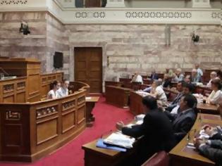 Φωτογραφία για Απίστευτοι διάλογοι ανάμεσα σε βουλευτές ΝΔ-ΣΥΡΙΖΑ: Κατηγορούσε ο ένας τον άλλο ότι είναι γυρολόγος