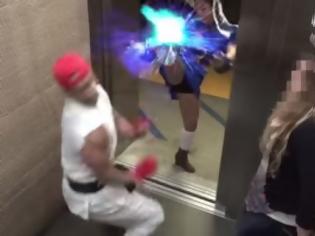 Φωτογραφία για ΠΟΛΥ ΓΕΛΙΟ: Εσείς πώς θα αντιδρούσατε αν σε ένα ασανσέρ εμφανιζόταν ο Ryu από το Street Fighter; [video]